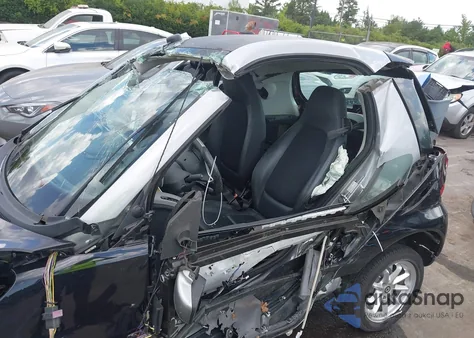 2009 Smart Fortwo Brabus/Passion/Pure from USA, damaged, VIN WMEEJ31X89K261475